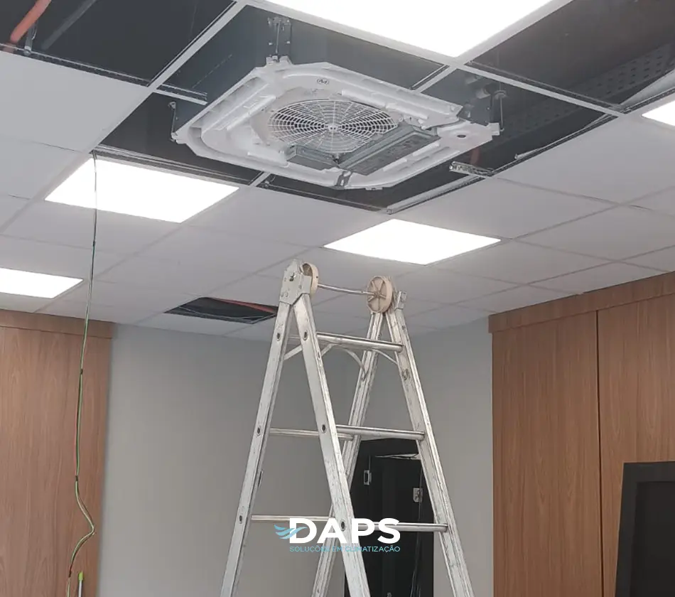 Instalação de ar condicionado em Campinas sistema Cassete VRF